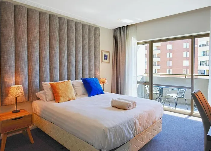 Metropolis Queen Studio With Indoor Pool Balcony